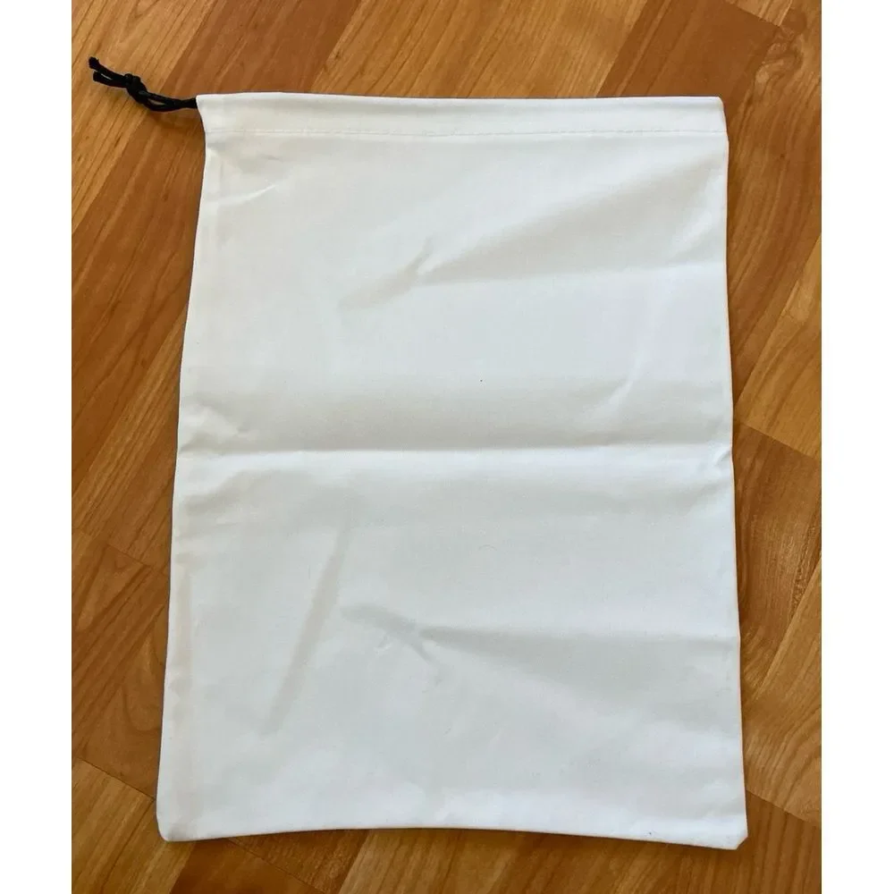 Verónica‎ Beard Dust Bag
